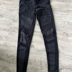Black Alo Yoga Moto Legging